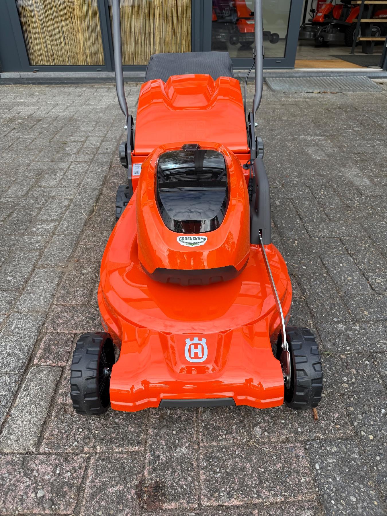 Husqvarna loopmaaier LC347iVX