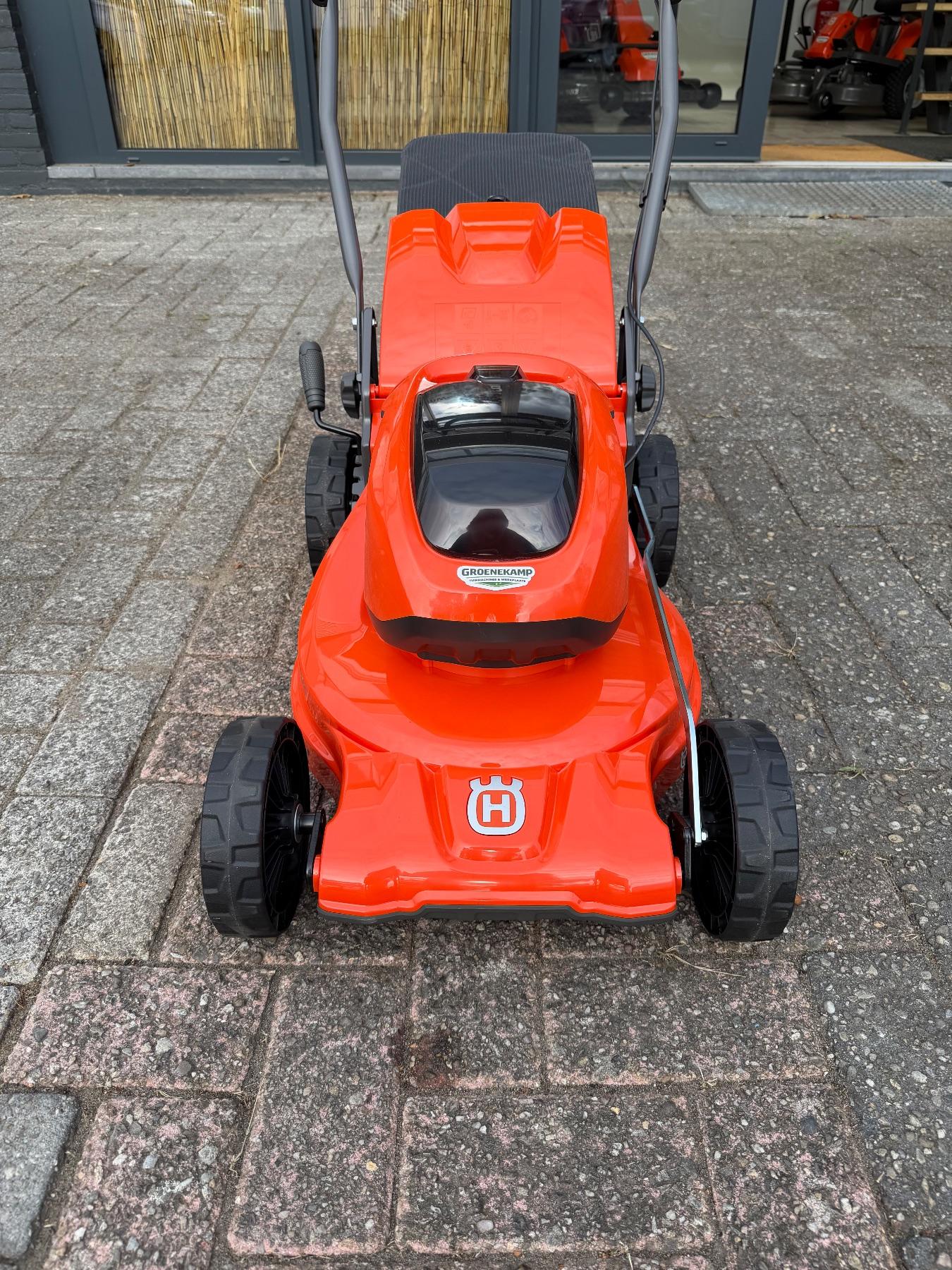 Husqvarna Loopmaaier LC 137i