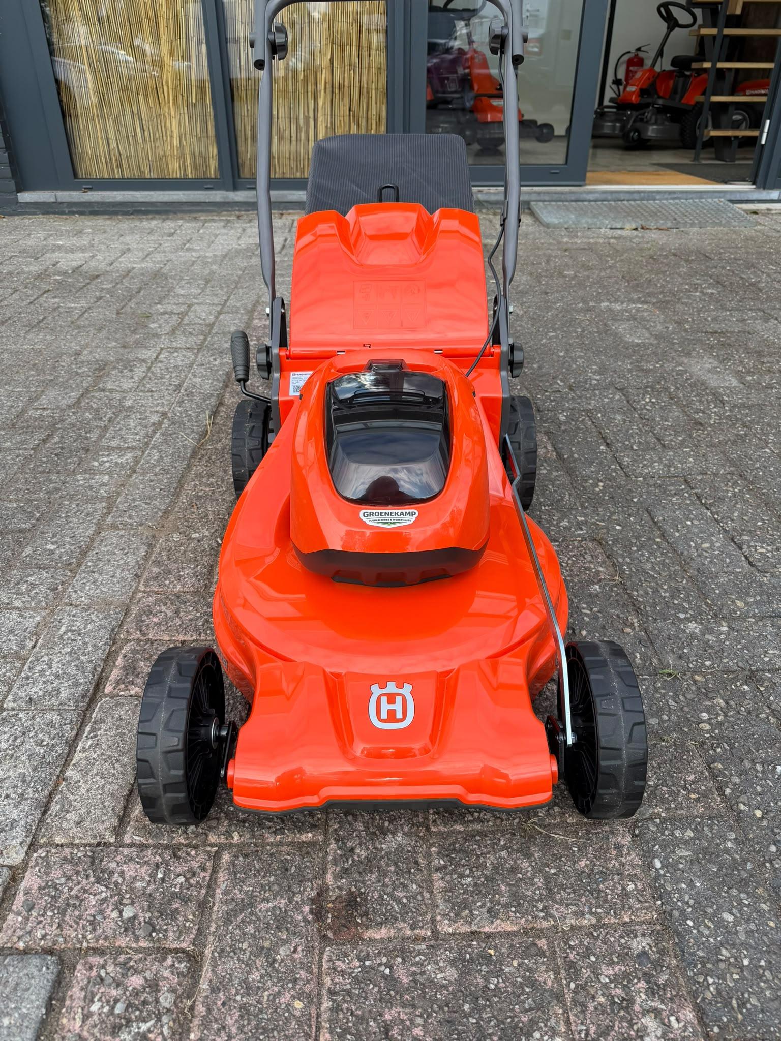 Husqvarna Loopmaaier LC 142iS Kit